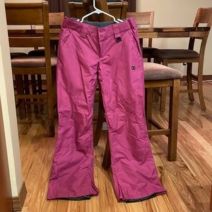 Women’s DC Purple/pink Snowpants Size Medium